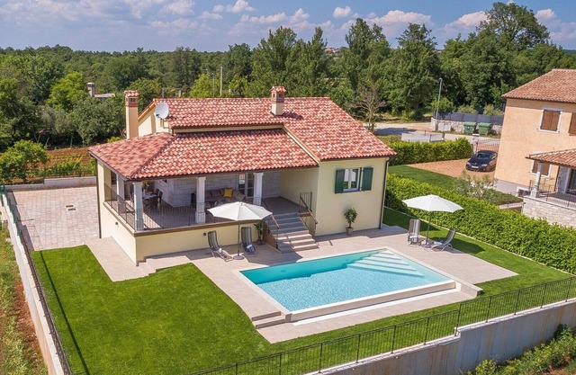 Villa Kiara with Swimming Pool