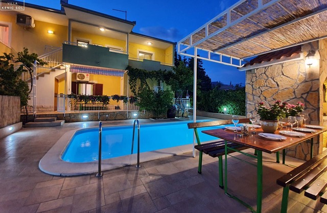 Villa KRNIĆ - Solin (Split) with a heated pool. .