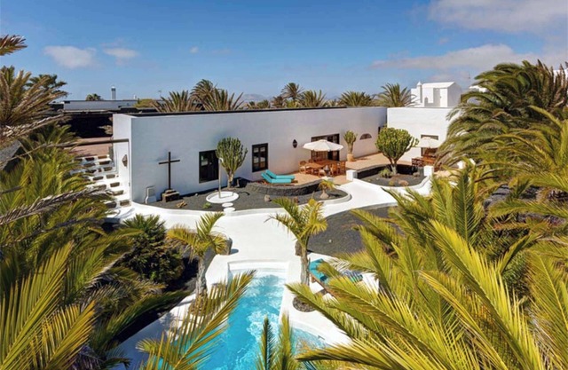 'Villa La Cueva' con piscina compartida, terraza privada y Wi-Fi