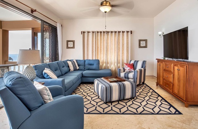 Villa La Isla- 3 Bedroom Condo