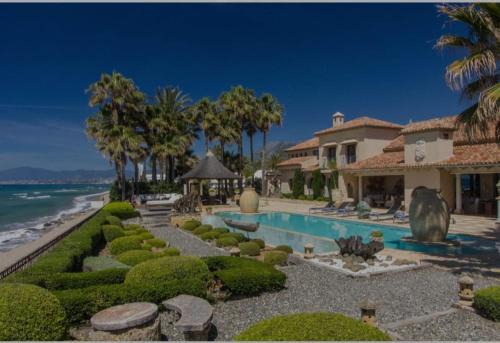 Villa Los Monteros Playa