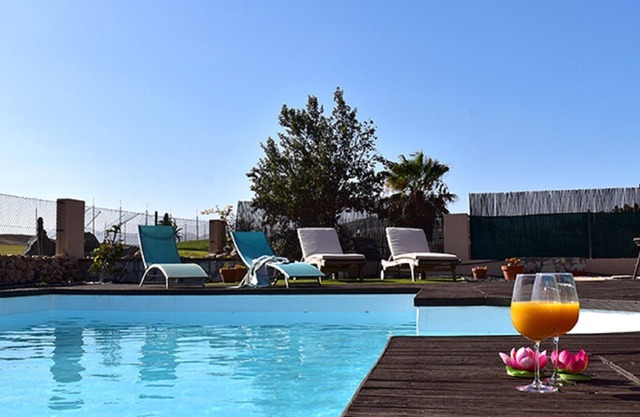 Villa Lucia - con piscina privada climatizada y WiFi