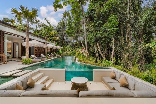 Villa Lumen by BaliSuperHost