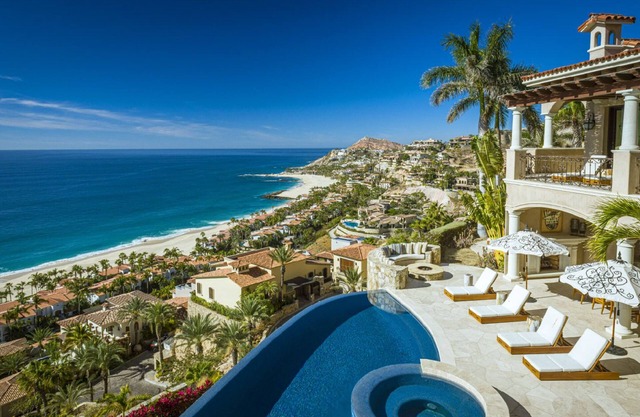 Luxury Mexican Style Villa with Stunning views, 6 BR and luxury amenities