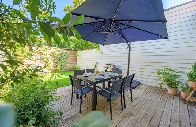 VILLA MARCEL A charming 10-minute walk from the historic center