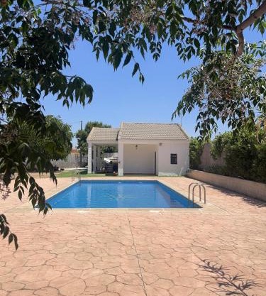 Villa Marichu. Piscina, BBQ y a 15 min Puy du Fou