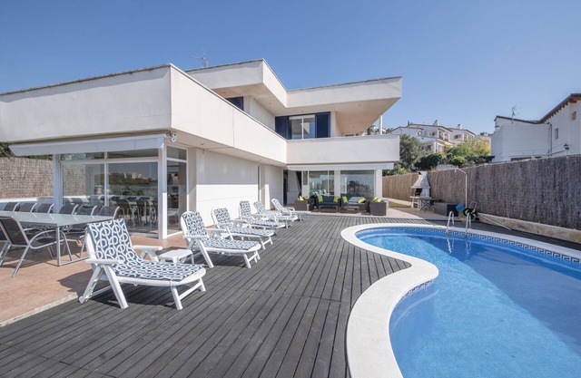 VILLA MEDITERRANEA SITGETANA WITH PRIVATE POOL, WIDTH DECK , BBQ AND SEA VIEWS