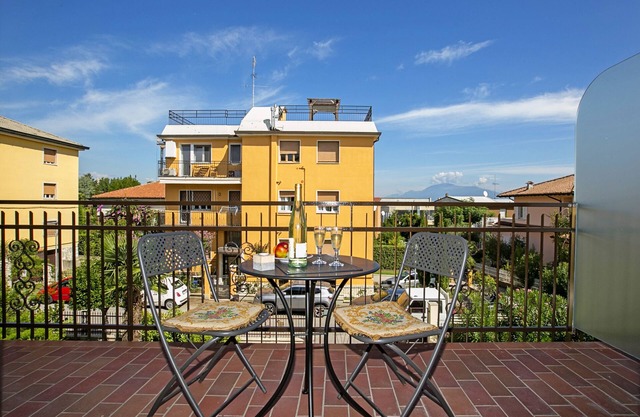 Villa Mimosa - Appartamento 2, Desenzano Del Garda, Italia