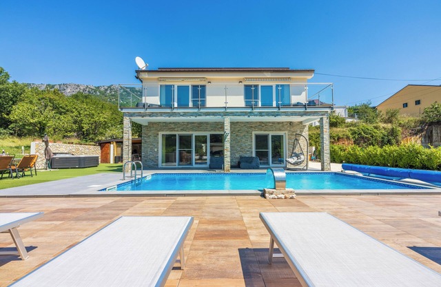 Villa Monte Adria 5 * para 8 + 2 pers.