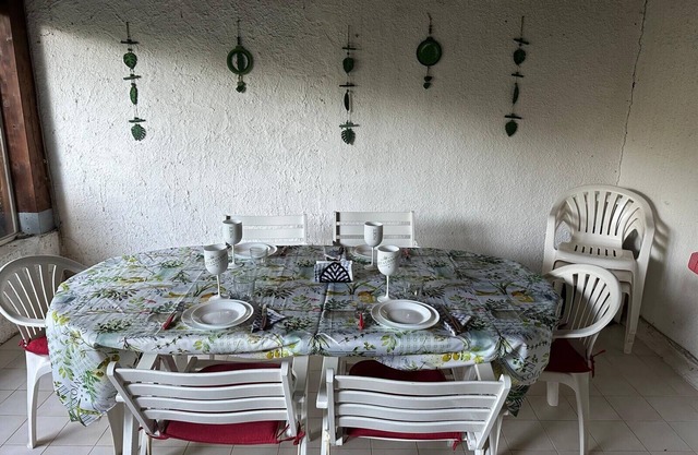 Cottage Near the Beach with Wi-Fi, Garden and Terrace; Pets Allowed