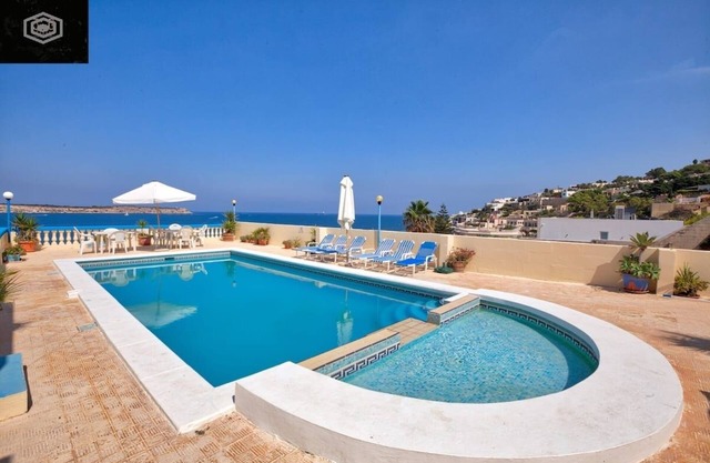 Villa con fantásticas vistas al mar 4 dormitorios Aire acondicionado Sueño 9/11 personas