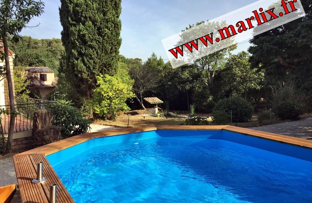 Villa de 90 m2 en una zona boscosa tranquila, con un jardín de 1350 m2