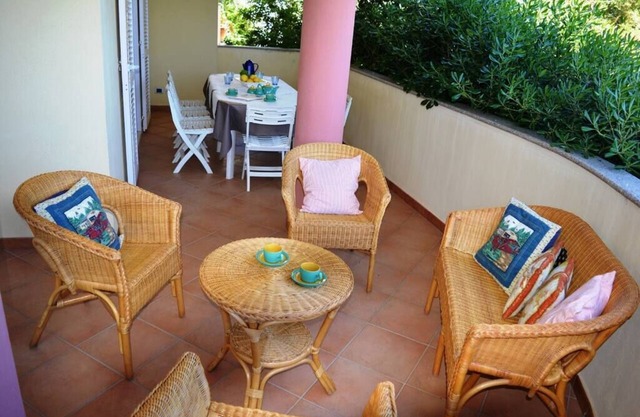 VILLA OLIVIA: spacious villa with sea view