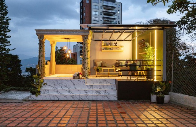 Huge RARE Poblado VILLA with Jacuzzi + VIP Service