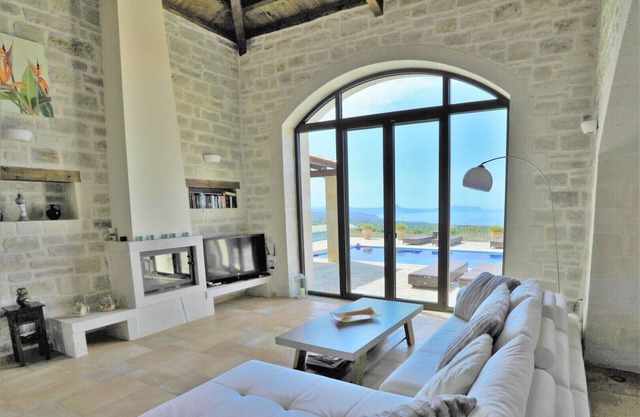 Villa Olymp, magnífica vista de las montañas y el mar