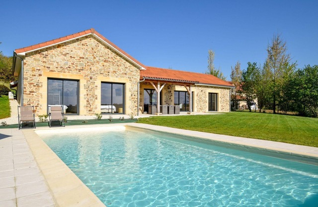 Villa en Dordoña con Piscina y Golf
