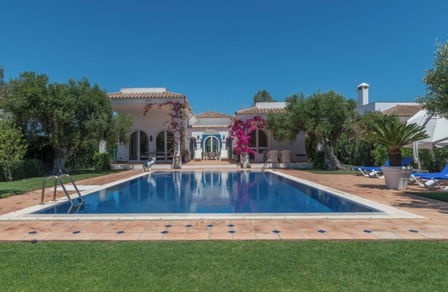 "Villa Orquidea" con piscina, Wi-Fi, jardín y terraza