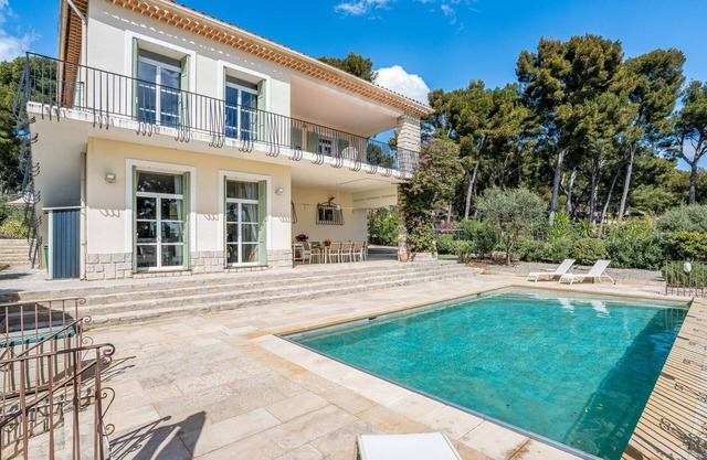 Villa Pandora, piscine chauffée, vue mer, jardin