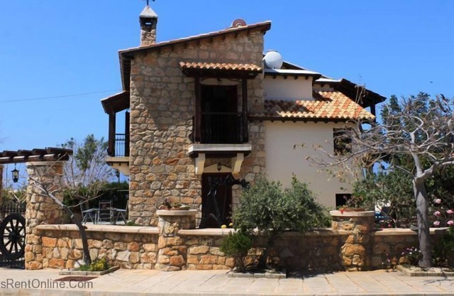 Villa Petrochtisto - 3 habitaciones, 3 baños, construido en piedra Villa cerca del mar en Pomos