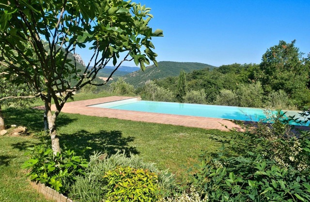 Villa Piantoni on Antognolla Golf Estate, Restaurant, Cafe, Hiking+Biking Trails