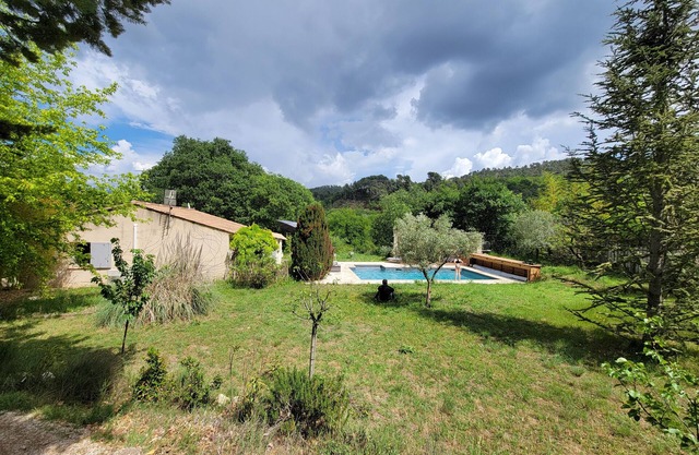 Villa 'Piscine Climatisée' con vistas a la montaña, Wi-Fi y aire acondicionado