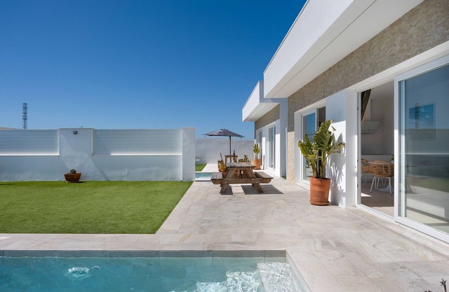 Villa 'Cristina' con piscina privada, Wi-Fi y aire acondicionado
