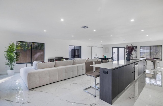 Villa RendezVous- Stunning 4BDR with Pool, by VIAC
