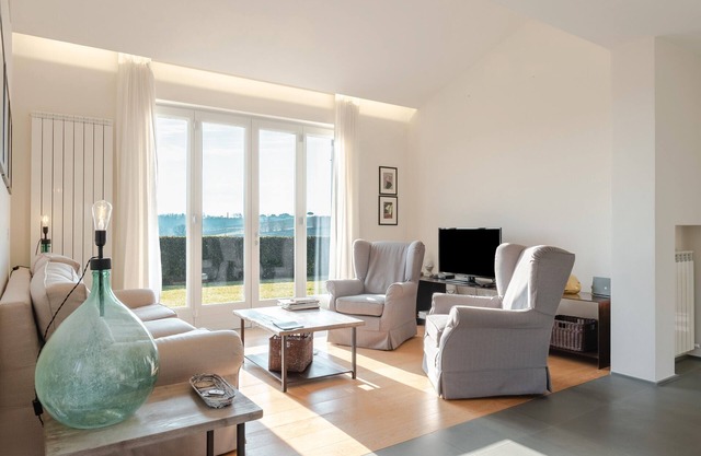 Villa 'Residenza 2' con piscina compartida, Wi-Fi y aire acondicionado