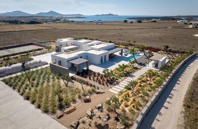 Villa Rojo With Private Pool