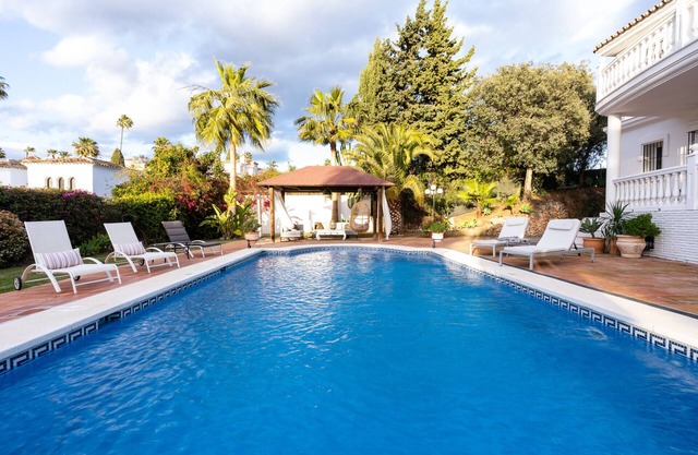 Villa Rosario - villa de lujo con piscina privada cerca de Marbella