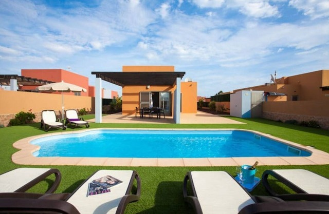 Villa con Piscina Vista Mar y Campo de golf