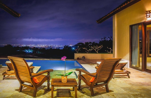 Villa Sebelas en Jimbaran Hill, Ungasan Bali