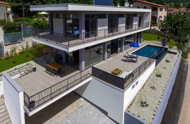 Villa Semper Fi with Pool