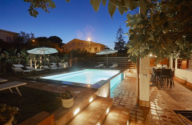 Villa Sicily Pool & Beach, piscina privada a pocos pasos de la playa y el mar