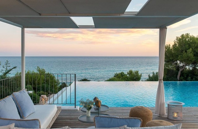 Villa 'Sitges Casa Del Mar' with Sea View, Wi-Fi and Air Conditioning