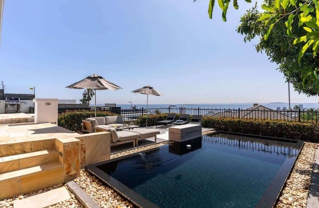 Villa Solara Fresnaye with pool and jacuzzi