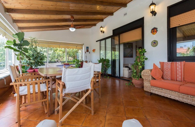 Villa Soliva - Información general, vista del Monte Pellegrino y Mondello