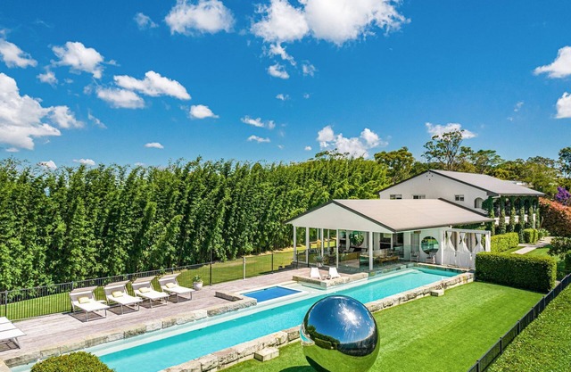 Villa St Helena a luxurious Byron Bay Hinterland estate perched on St Helena ridge overlooking Byron