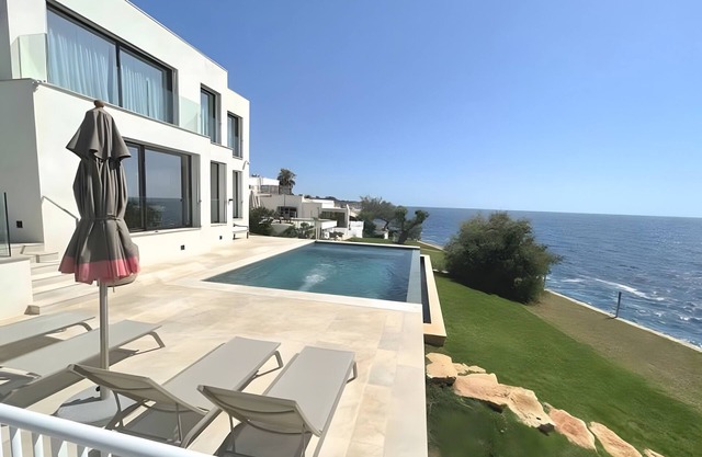 Villa 'Tortuga' con vistas al mar, Wi-Fi y aire acondicionado