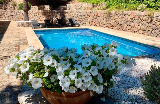 Villa 'Tramuntana' with Sea View, Wi-Fi and Air Conditioning