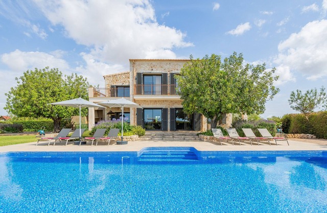 Villa 'Viduleto' con vistas a la montaña, piscina privada y Wi-Fi