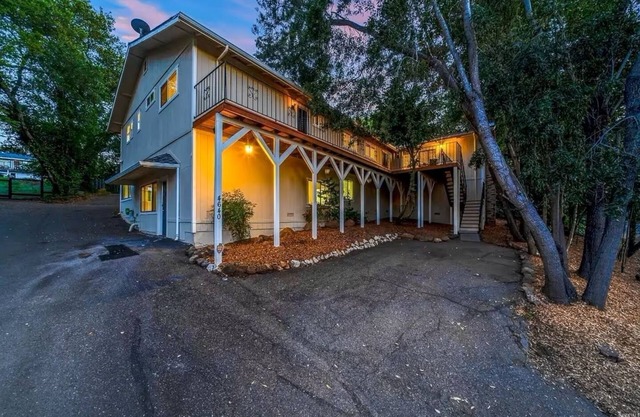 Villa Vino: A Serene Escape w/ Fire Pit & Spa