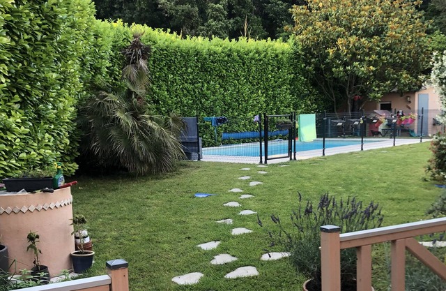 Villa con gran parcela y piscina, ideal para familias, entre Grasse y Cannes