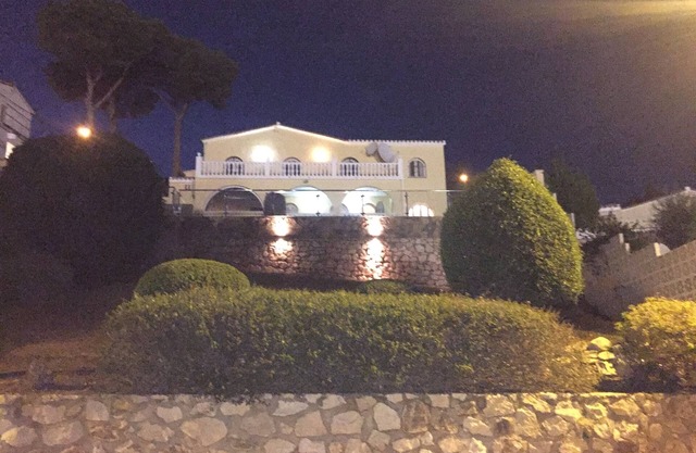 Villa con piscina privada climatizada (opcional) y vistas al mar - Gran ubicación