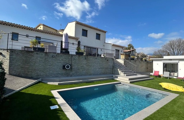 VILLA WITH POOL