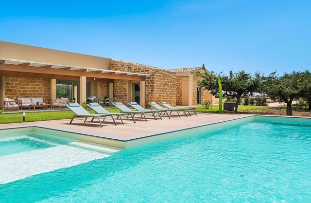 Villa en Menfi con 4 habitaciones, capacidad 8