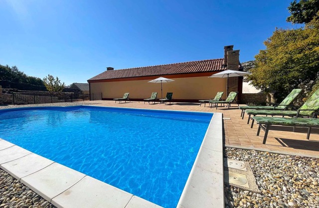 Casa vacacional con piscina