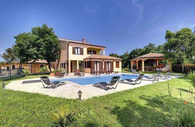 Casa vacacional con piscina, sauna y fitness