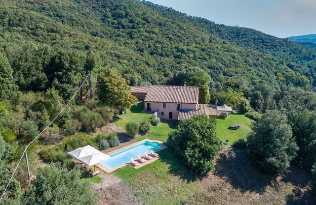 Villa en Palagio con 4 habitaciones, capacidad 8