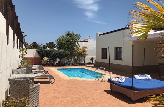 Villa con piscina privada climatizada